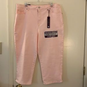 NWT Gloria Vanderbilt Amanda Pink Capris size 14